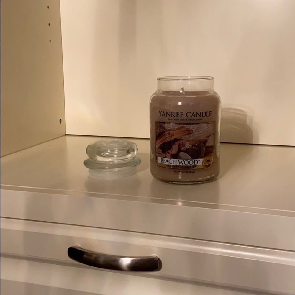 Yankee candle - Beachwood - never used